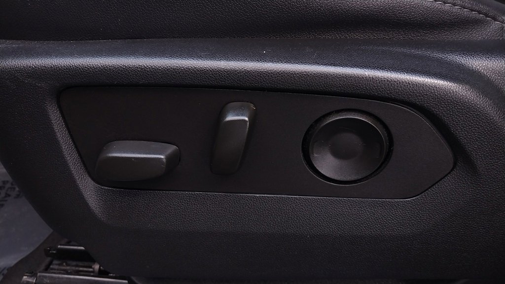 Used 2023 Chevrolet Suburban LT image 20