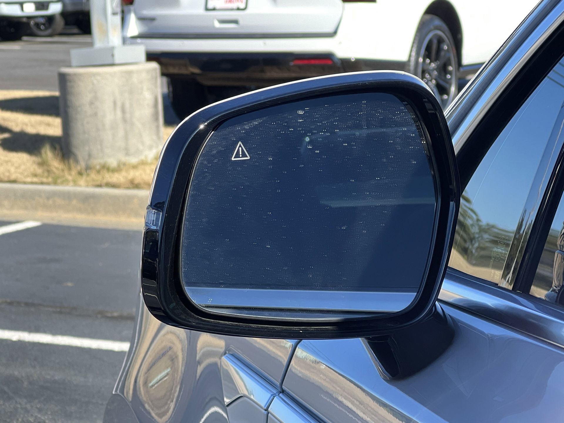 Used 2025 Kia Sorento S w/ Panoramic Sunroof Package image 28