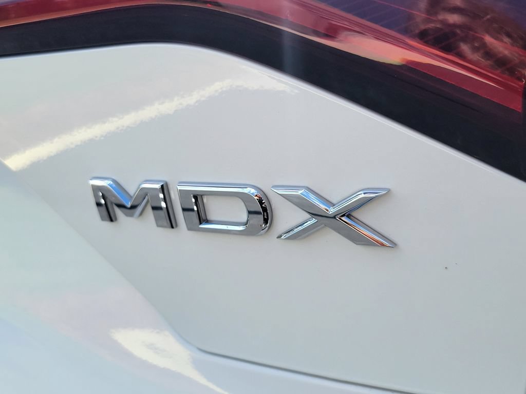 Certified 2026 Acura MDX w/ Technology Package FWD image 9