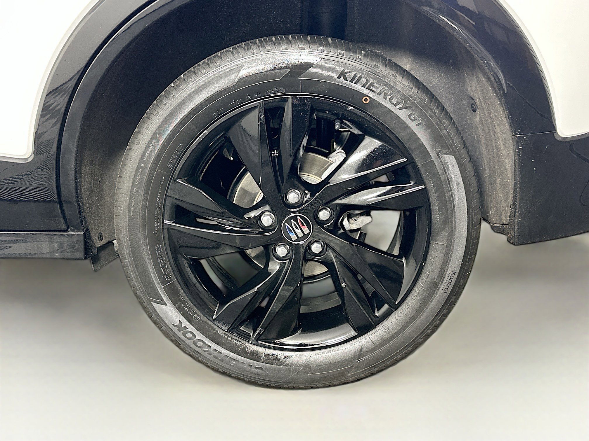 Used 2024 Buick Encore GX Sport Touring w/ Comfort Package image 11