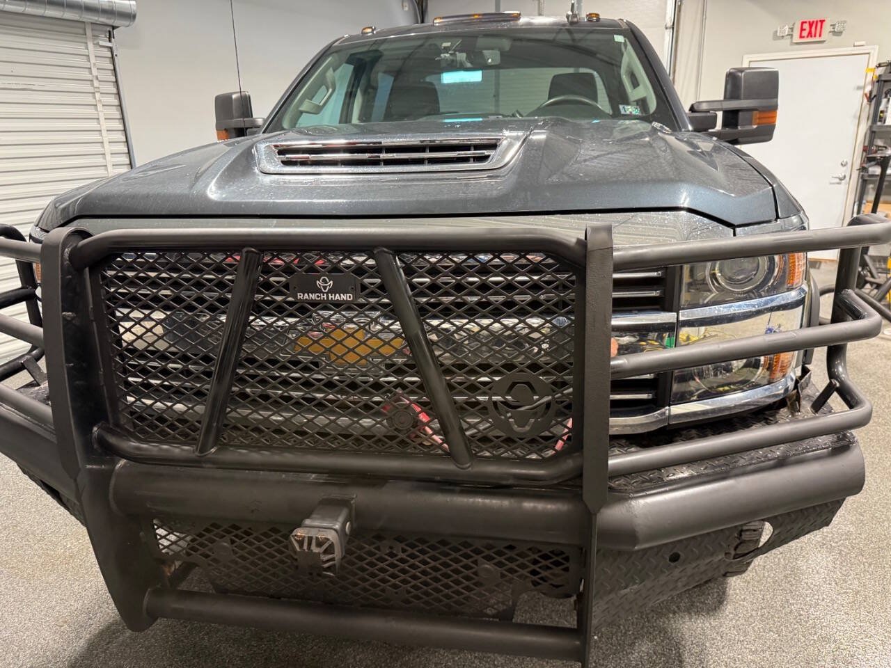 Used 2017 Chevrolet Silverado 2500 W/T w/ WT Convenience Package AWD/4WD image 4