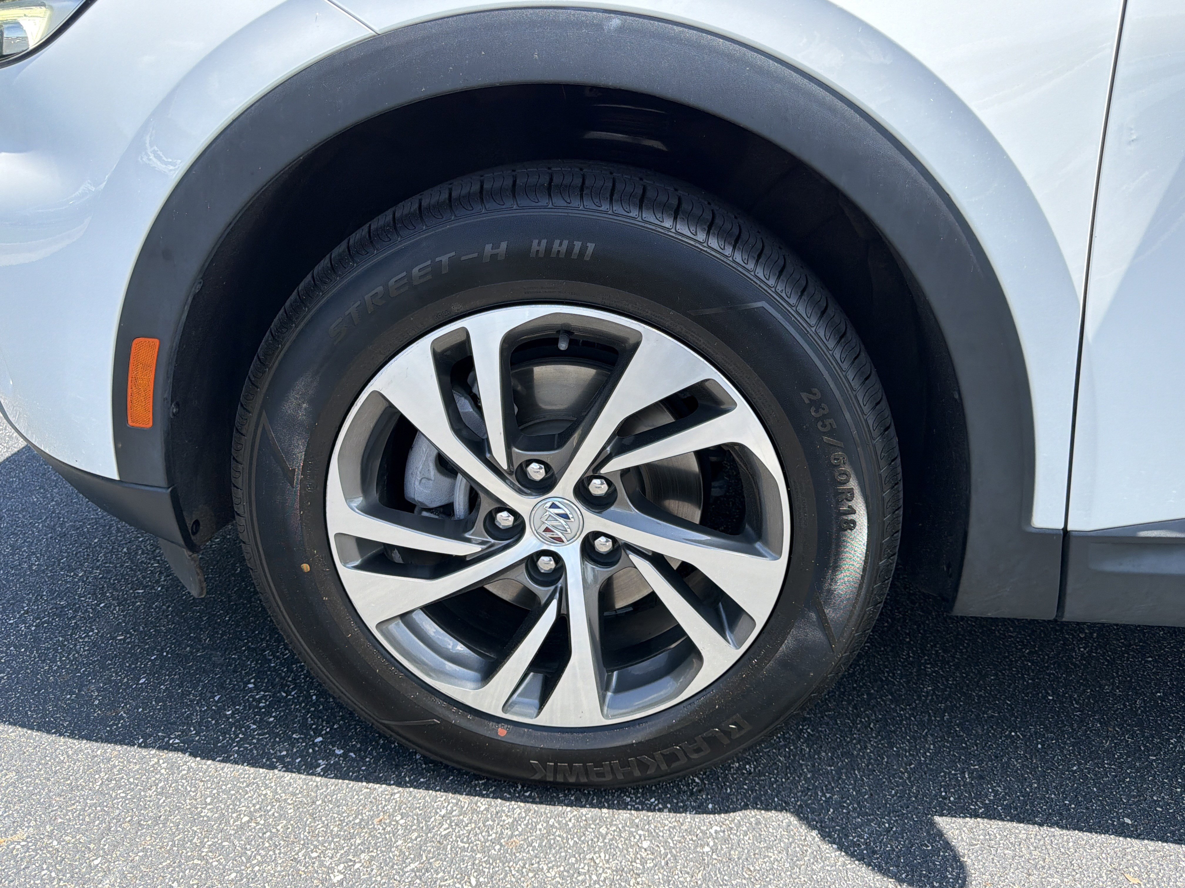 Used 2023 Buick Envision Essence FWD image 11