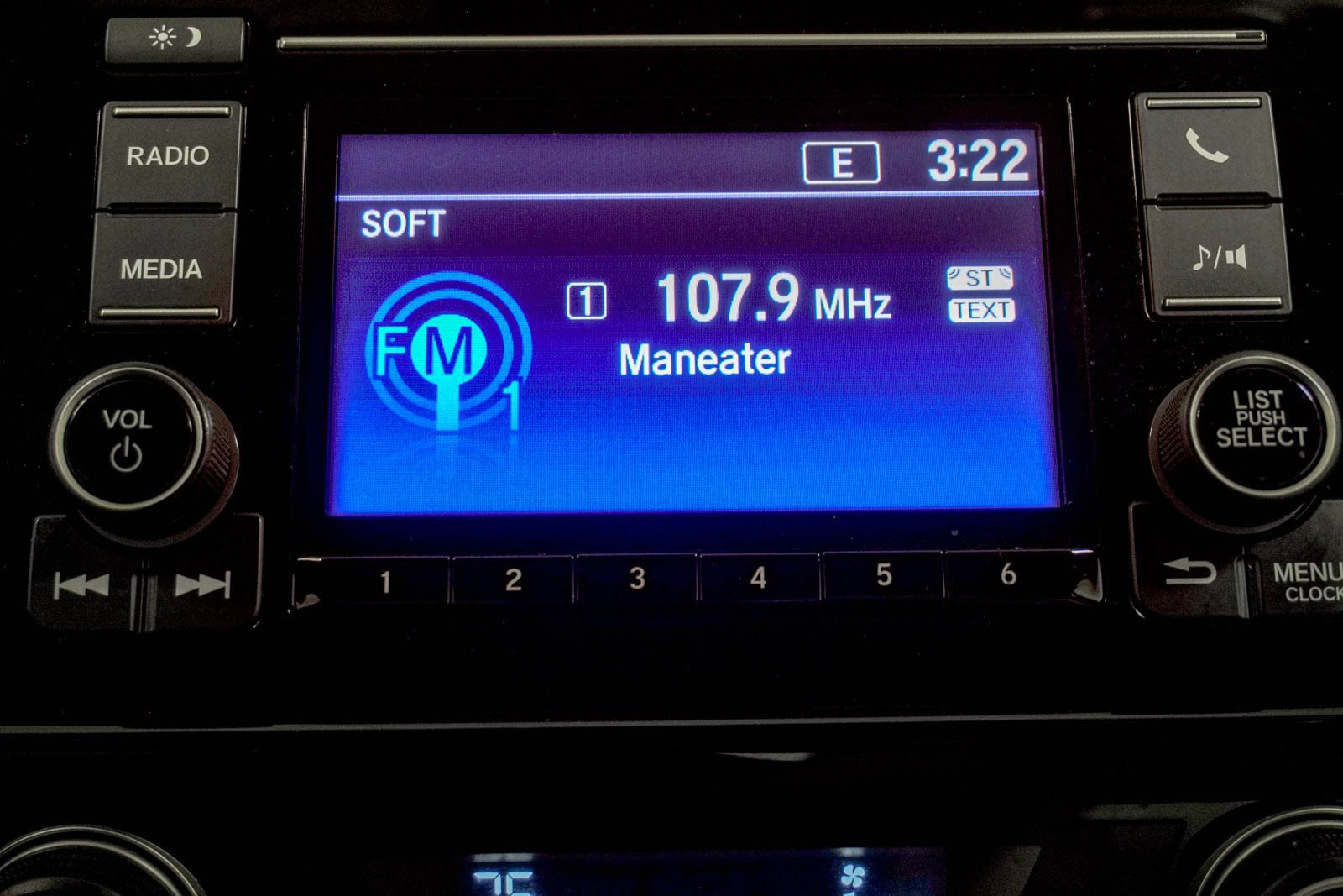 Used 2020 Honda CR-V LX image 24