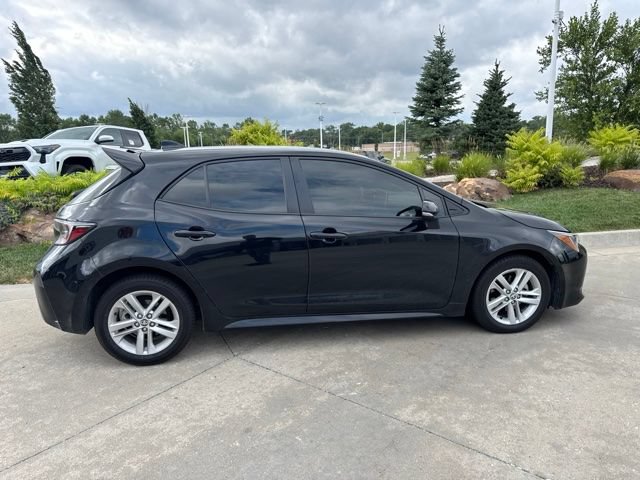 Used 2022 Toyota Corolla SE FWD image 2
