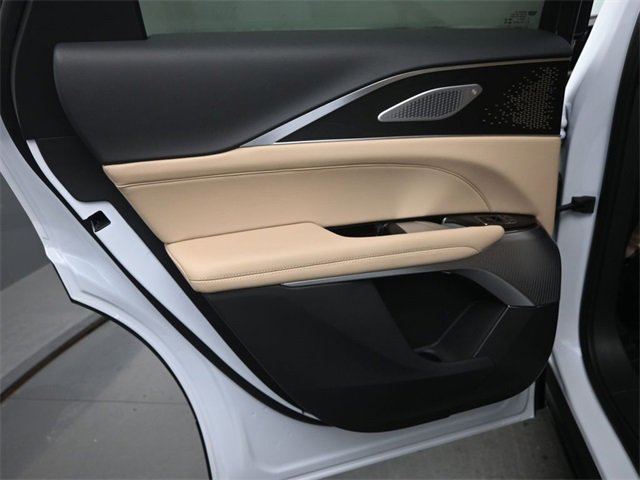 New 2026 Cadillac Lyriq Signature Sport image 14