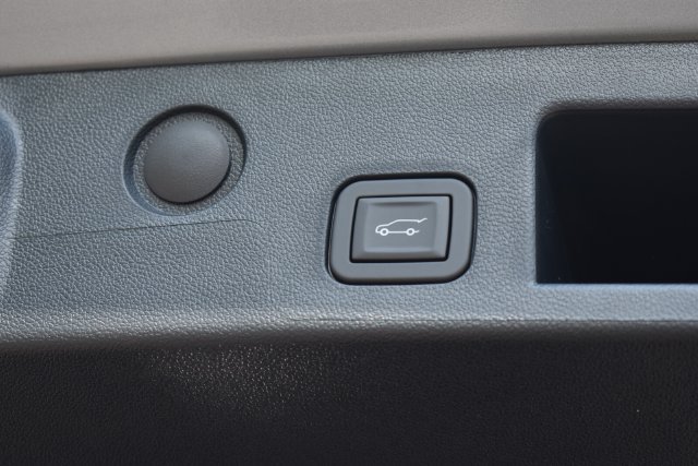 New 2027 Chevrolet Equinox RS w/ Convenience Package III FWD image 21