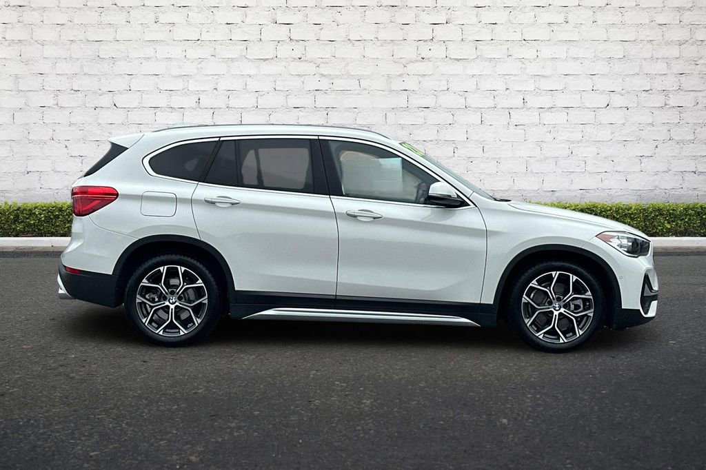 Used 2022 BMW X1 xDrive28i w/ Convenience Package image 3