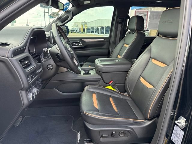 Used 2024 GMC Yukon AT4 w/ Technology Package AWD/4WD image 11