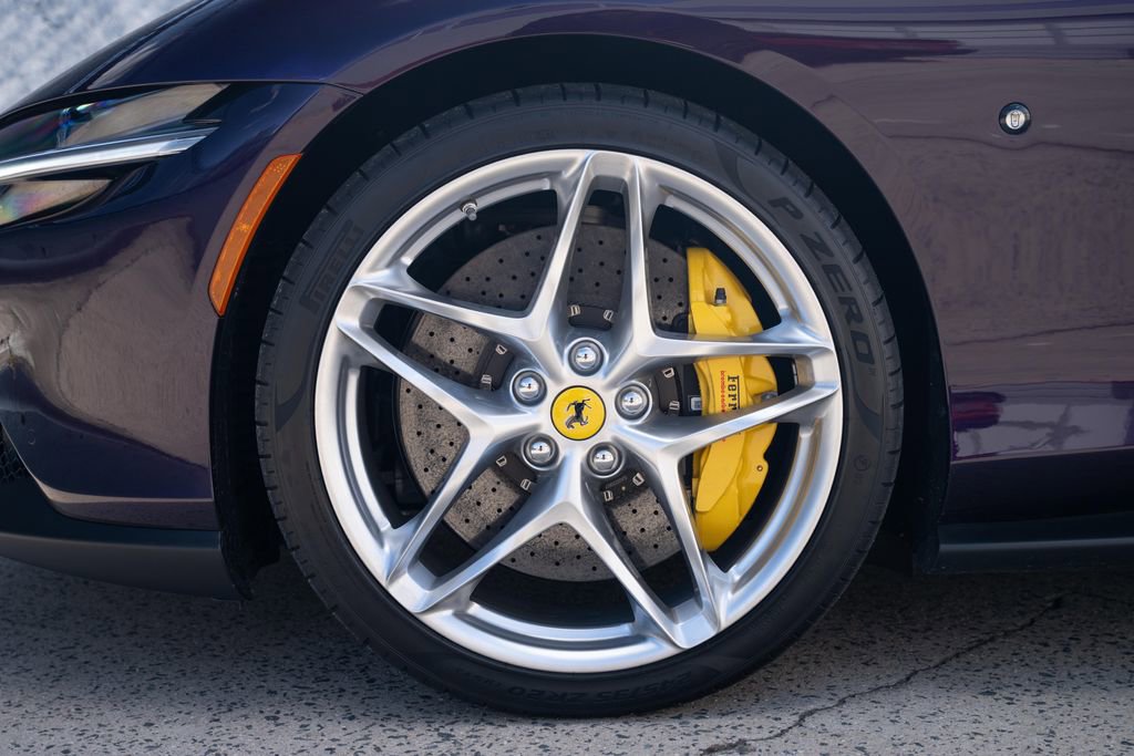 Used 2024 Ferrari Roma Spider image 17