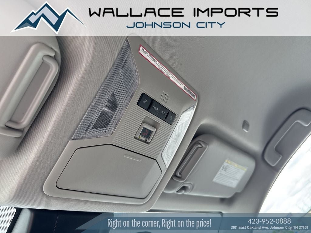 Used 2023 Toyota RAV4 XLE AWD/4WD image 15