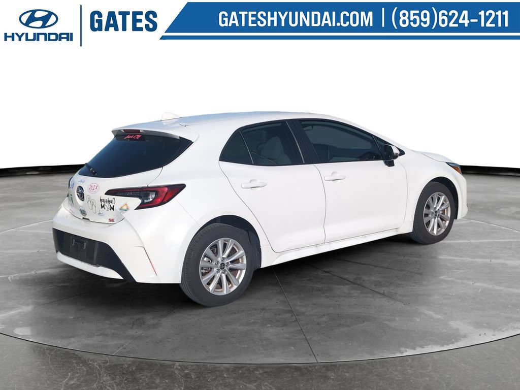 Used 2025 Toyota Corolla SE FWD image 2