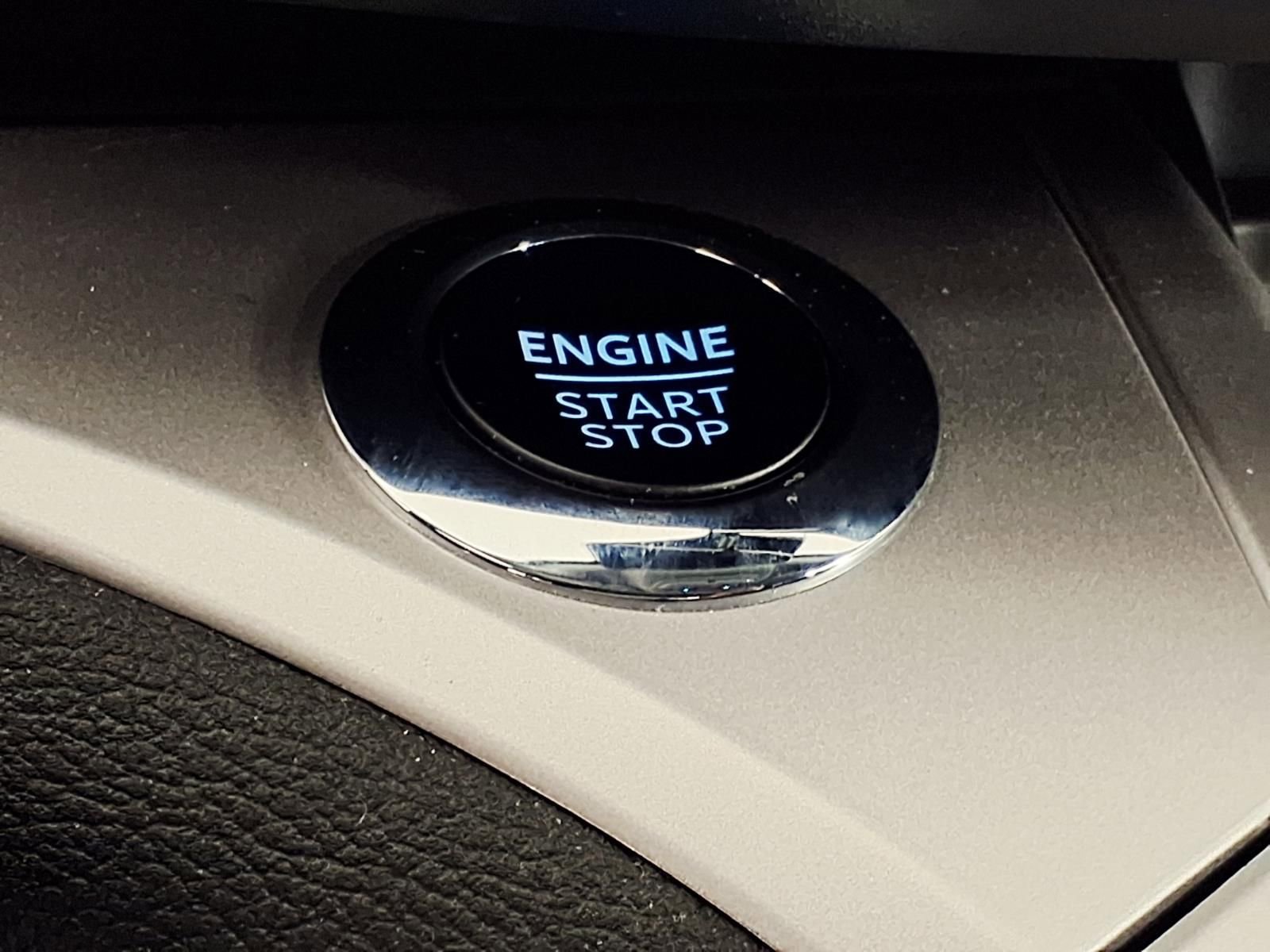 Used 2024 Ford Explorer XLT image 17