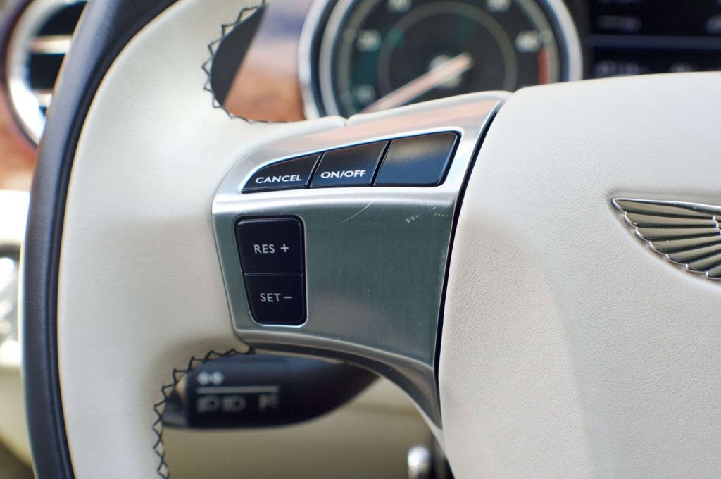 Used 2018 Bentley Flying Spur S V8 AWD/4WD image 24