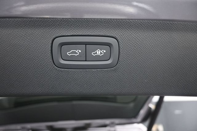 Used 2026 Volvo XC90 B6 Plus w/ Protection Package Premier AWD/4WD image 25