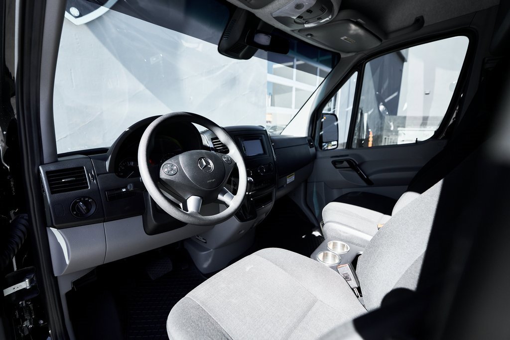 Used 2017 Mercedes-Benz Sprinter 3500 image 27