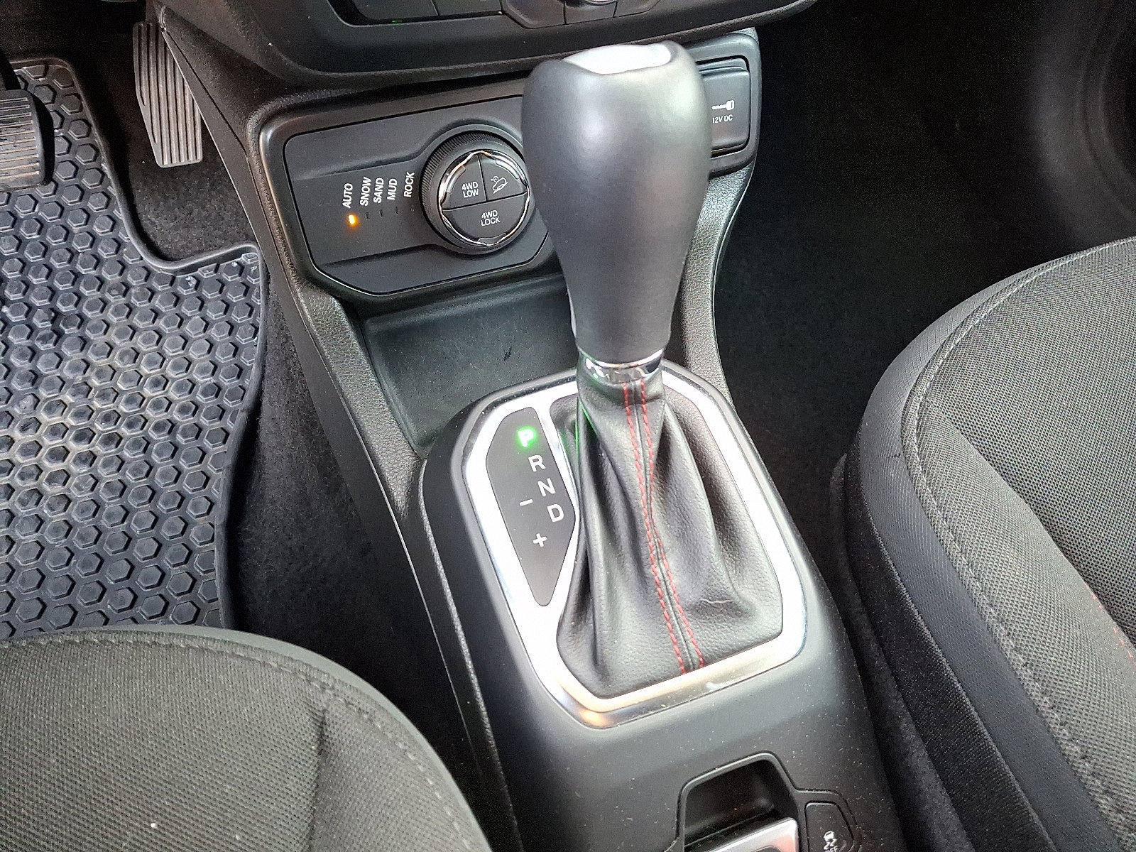 Certified 2023 Jeep Renegade Trailhawk image 15