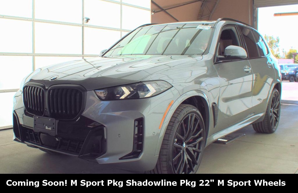 Used 2024 BMW X5 xDrive40i w/ M Sport Package image 1
