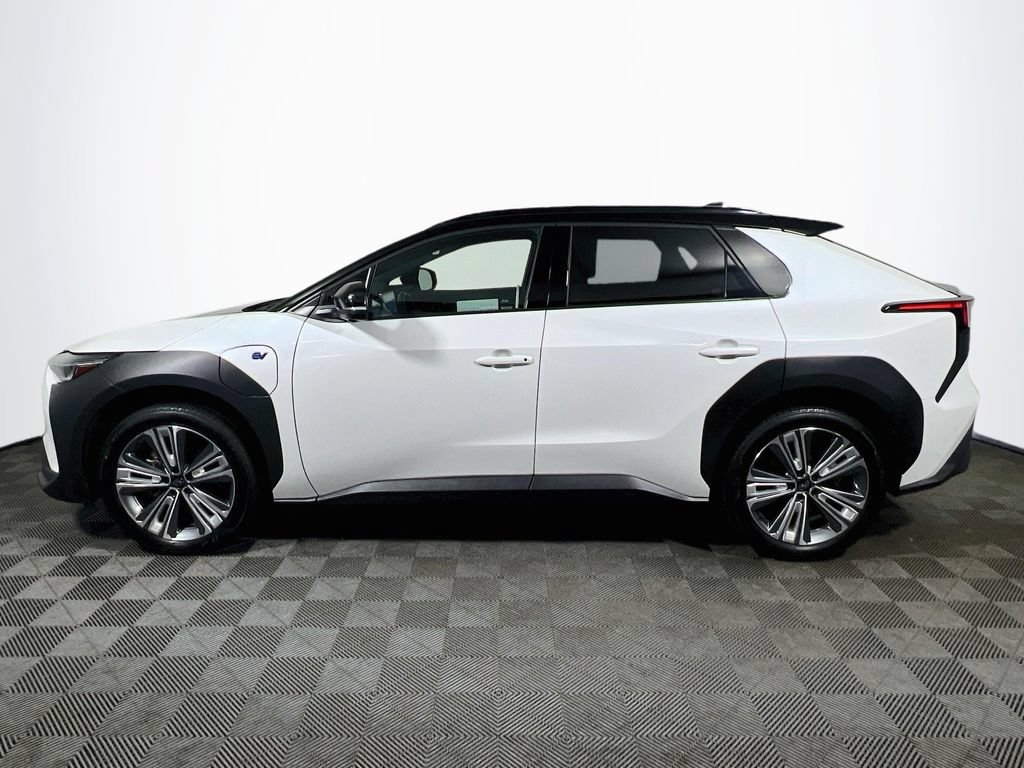 Used 2023 Subaru Solterra AWD image 4