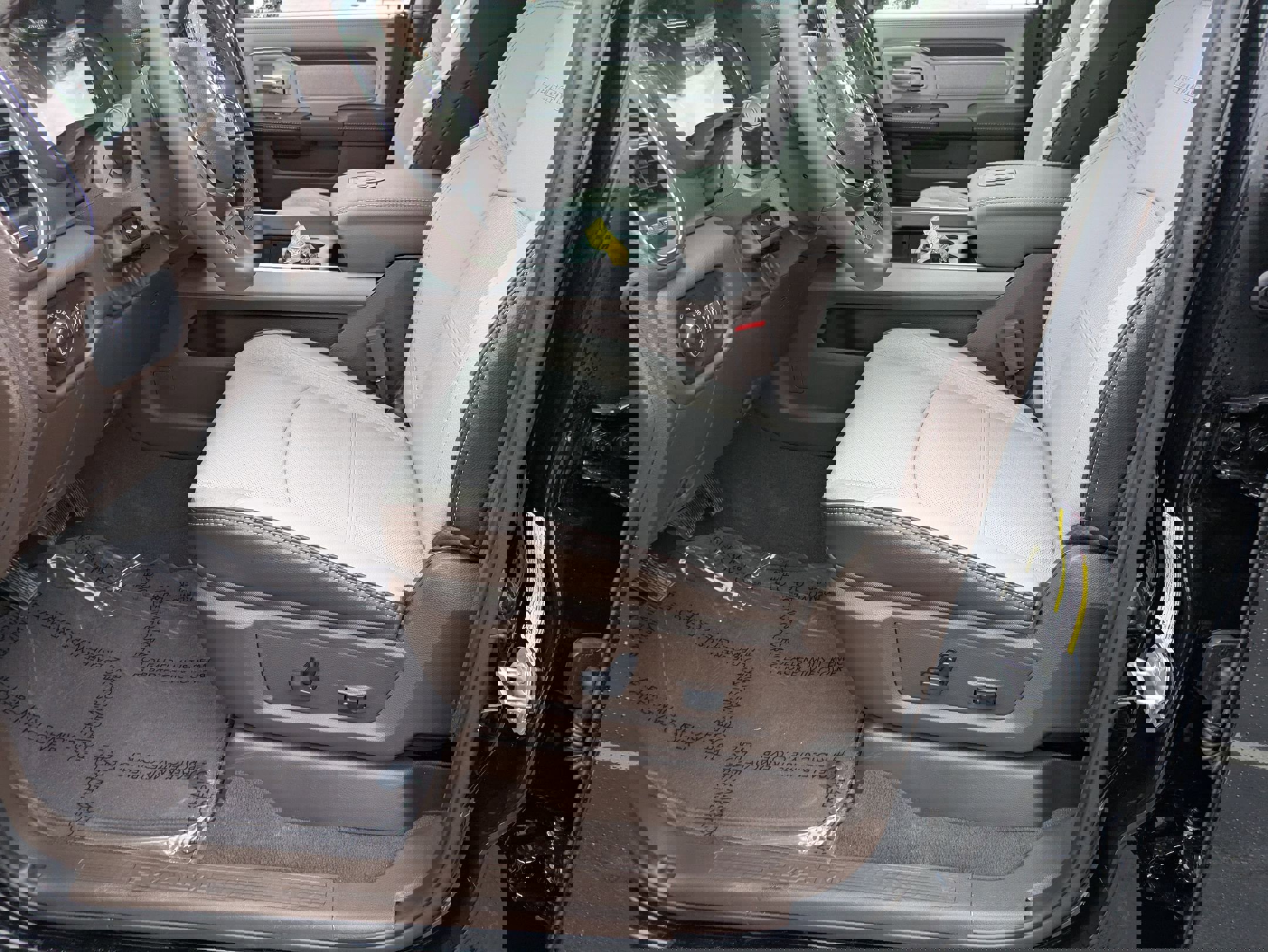 New 2026 RAM 2500 Laramie w/ Towing Technology Group image 12