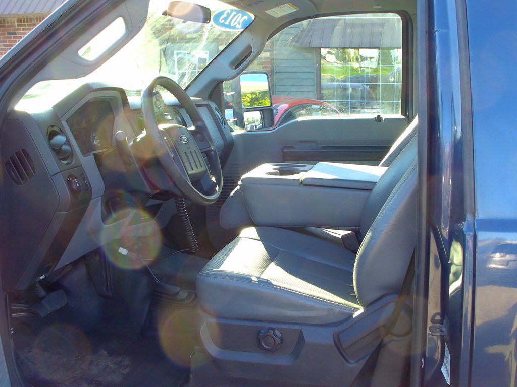 Used 2013 Ford F350 XL w/ FX4 Off Road Pkg AWD/4WD image 7