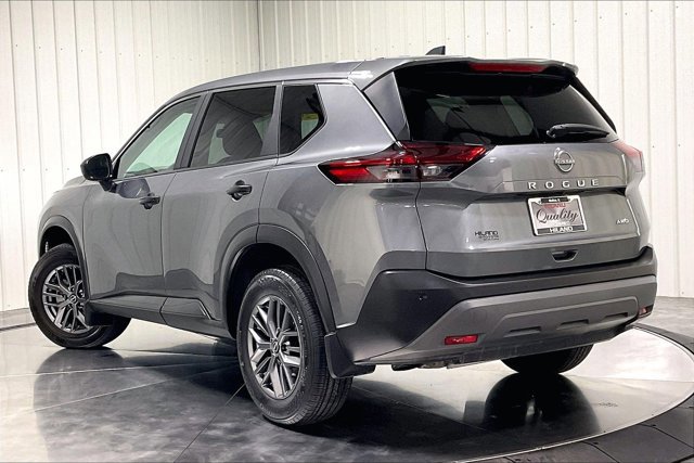 Used 2023 Nissan Rogue S AWD/4WD image 12