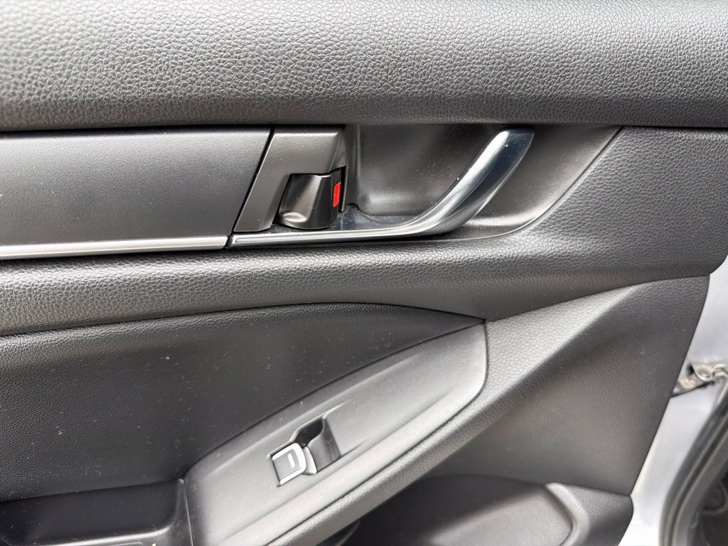 Used 2021 Honda Accord Sport image 9