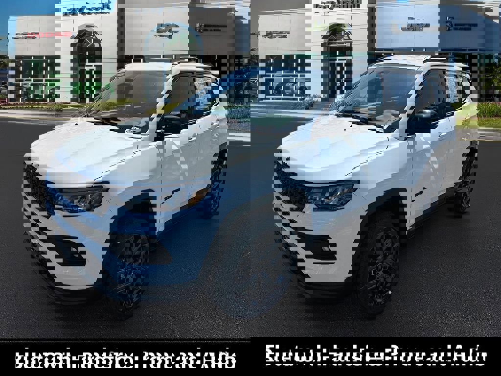 New 2026 Jeep Compass Latitude image 3