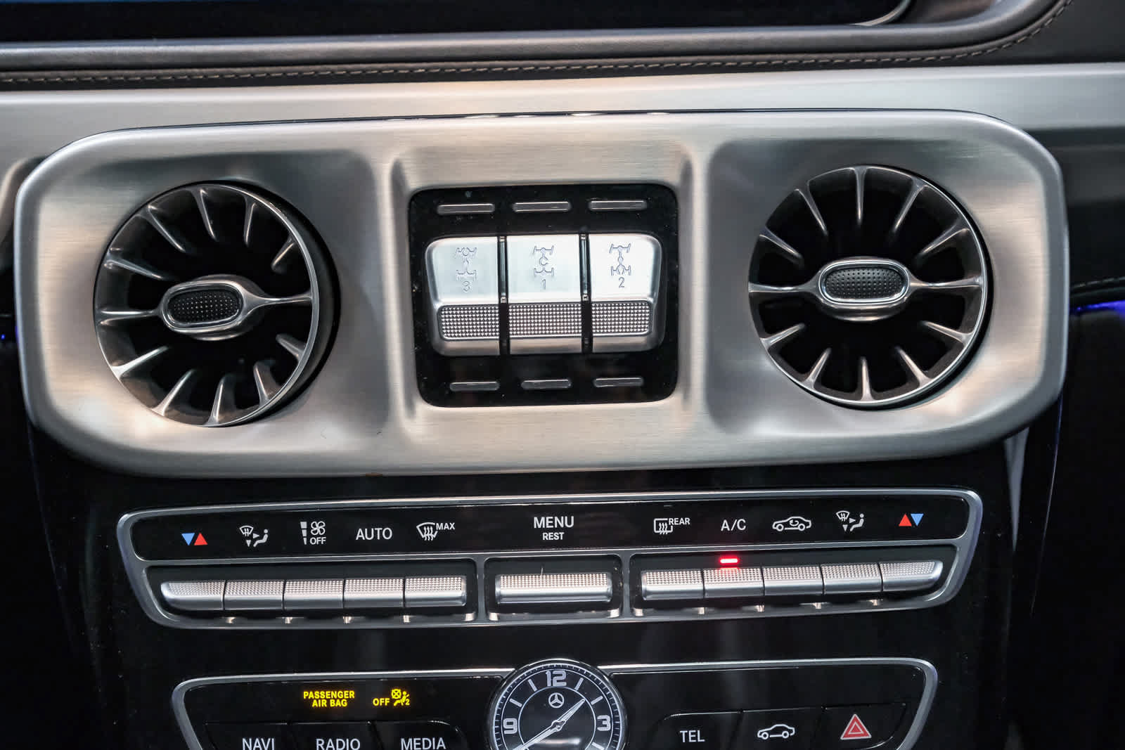 Used 2023 Mercedes-Benz G 550 image 18