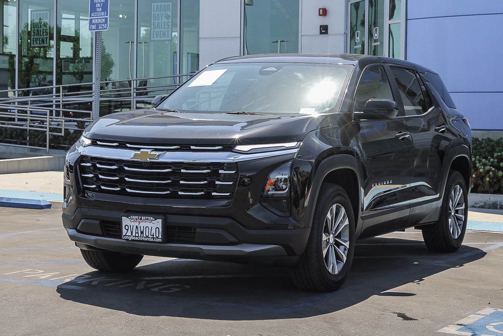 Used 2026 Chevrolet Equinox LT FWD image 3
