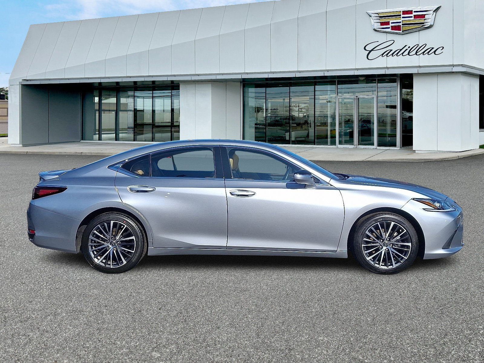 Used 2023 Lexus ES 250 w/ Premium Package image 7