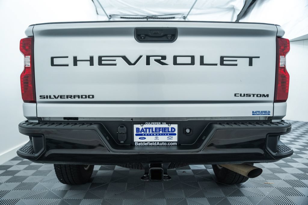 Used 2022 Chevrolet Silverado 2500 Custom w/ Custom Value Package AWD/4WD image 6