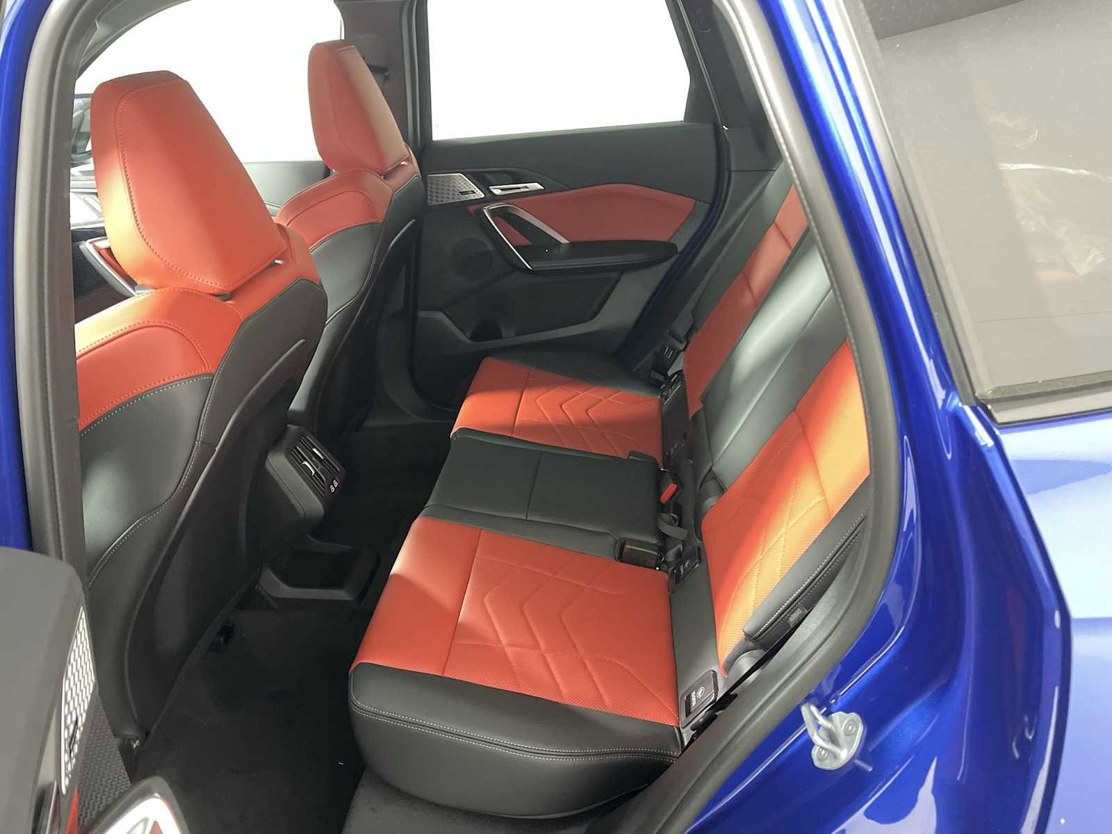 Used 2025 BMW X1 xDrive28i w/ Technology Package image 17