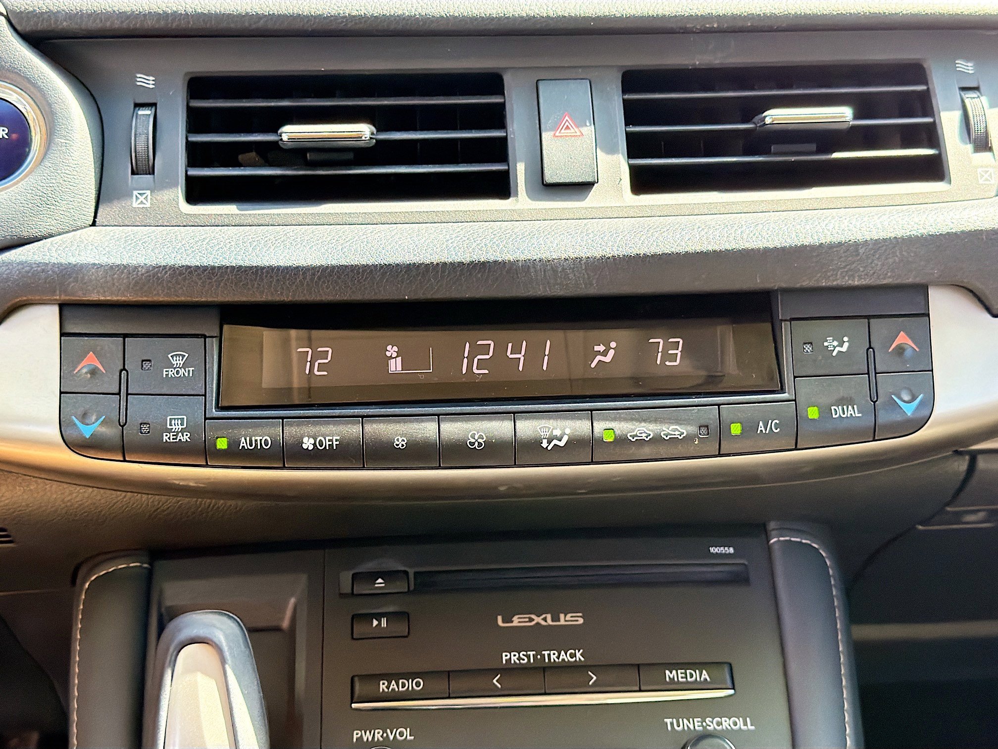 Used 2015 Lexus CT 200h w/ Navigation Package image 30