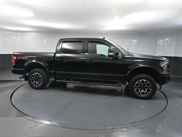 Used 2018 Ford F150 XLT w/ Equipment Group 302A Luxury AWD/4WD image 3
