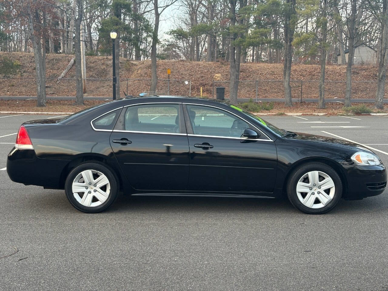 Used 2010 Chevrolet Impala LS FWD image 4