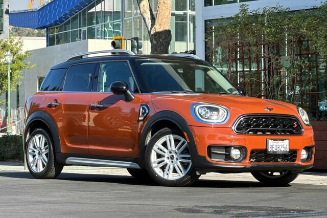 Used 2018 MINI Cooper Countryman S FWD image 2