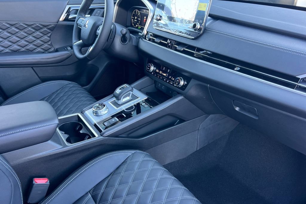 New 2025 Mitsubishi Outlander SEL AWD/4WD image 18