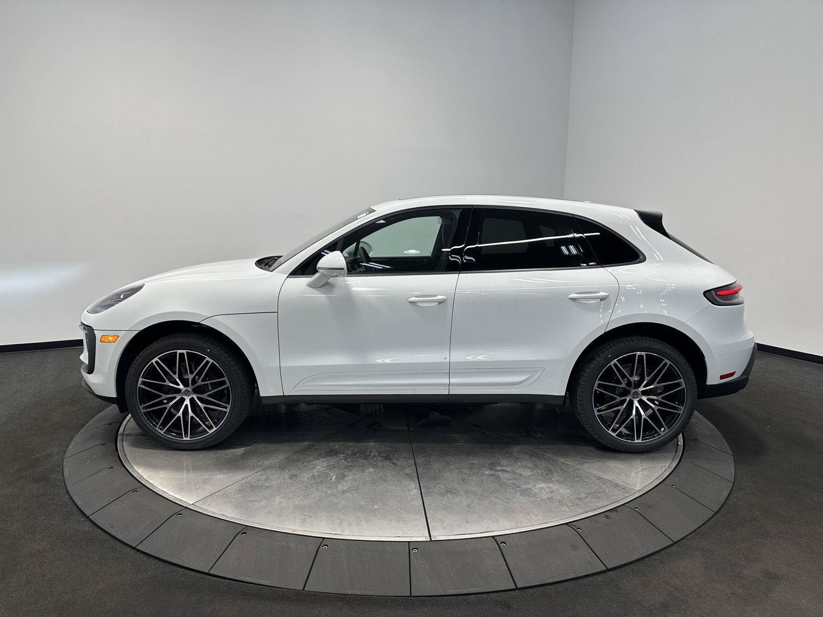 New 2026 Porsche Macan AWD/4WD image 2