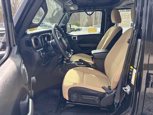 Used 2020 Jeep Gladiator Sport w/ Trailer Tow Package image 26