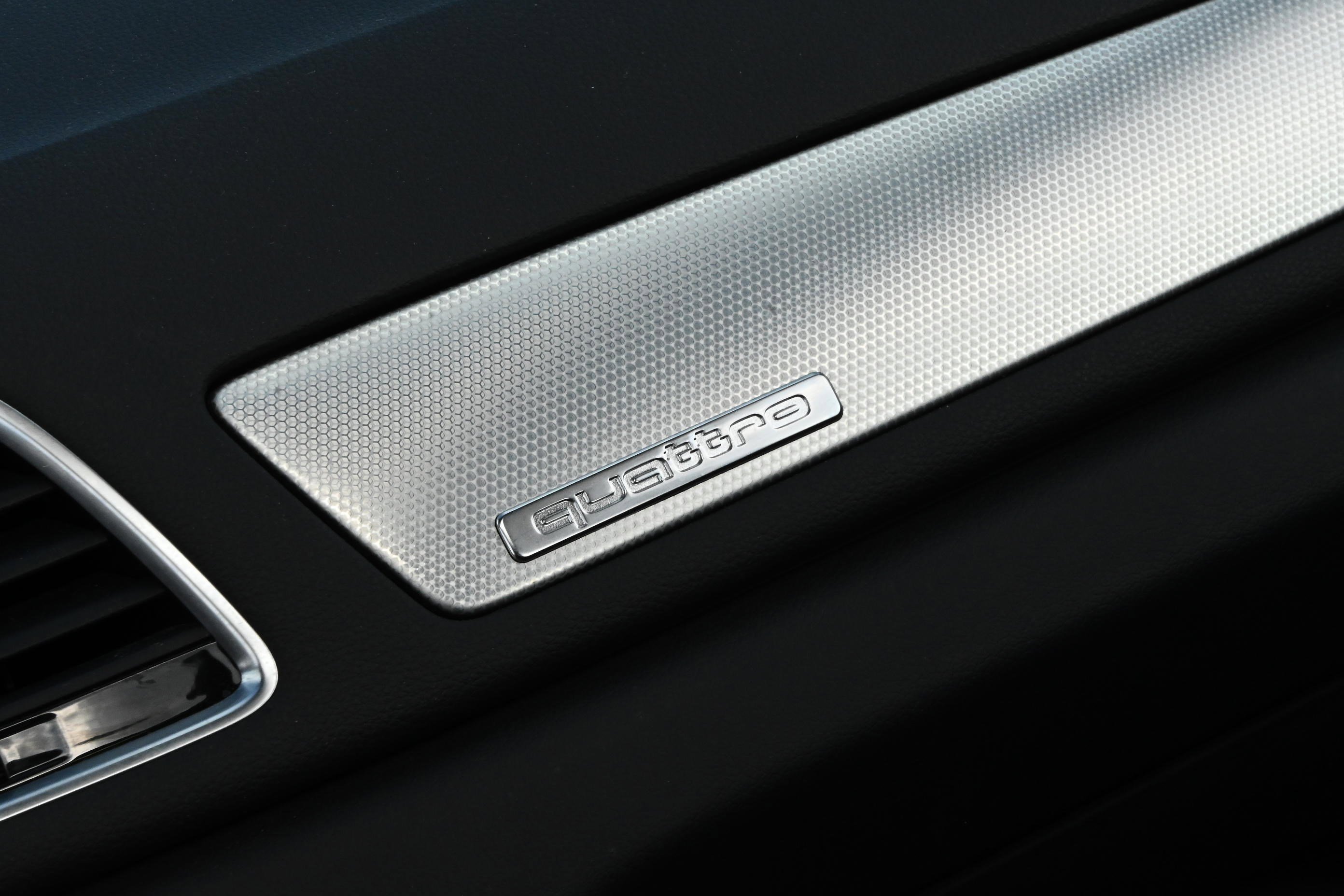 Used 2018 Audi Q3 2.0T Premium w/ Convenience Package image 25