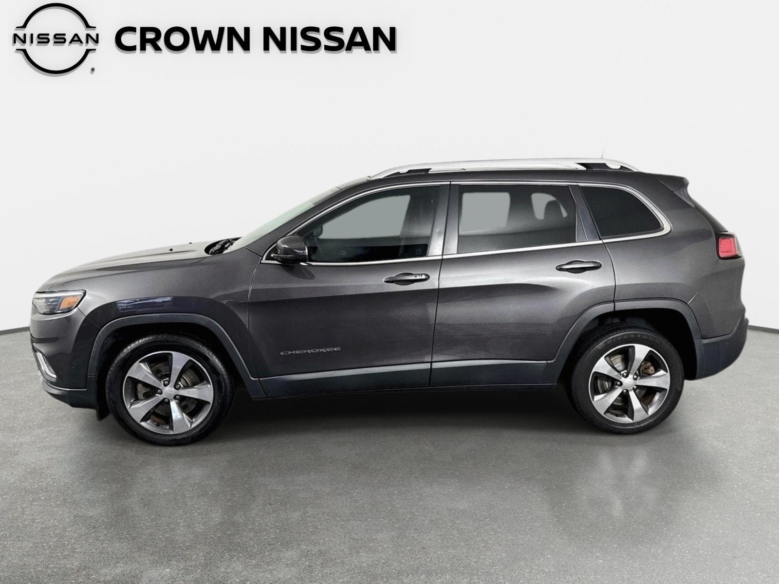 Used 2019 Jeep Cherokee Limited w/ Technology Group FWD image 9