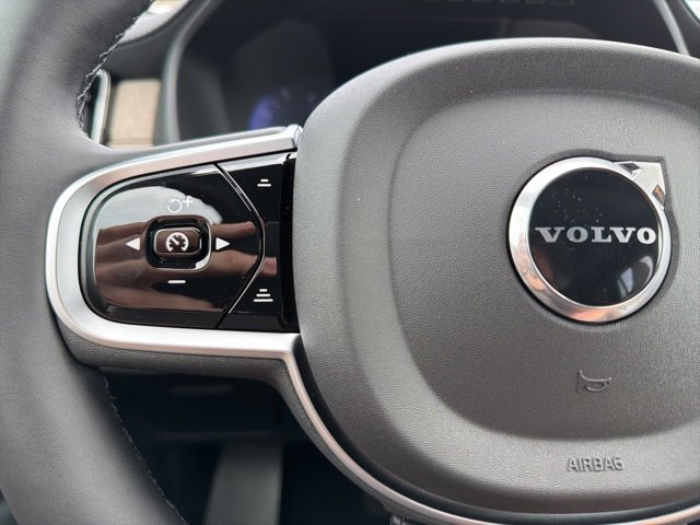 New 2026 Volvo XC90 B6 Plus w/ Protection Package Premier image 18