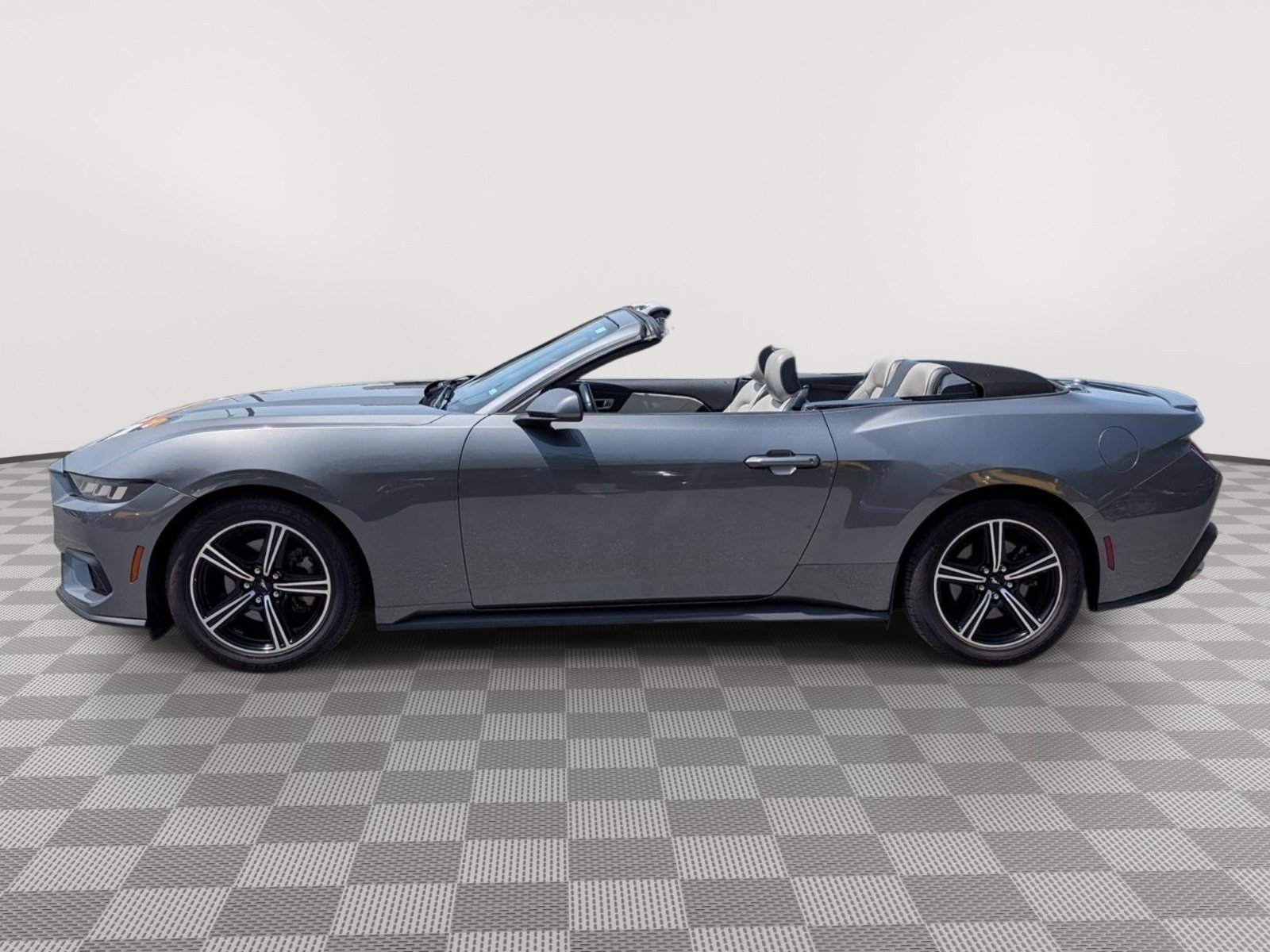 Used 2024 Ford Mustang Premium RWD image 2