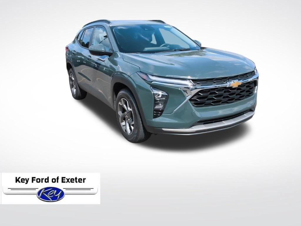 Used 2025 Chevrolet Trax LT