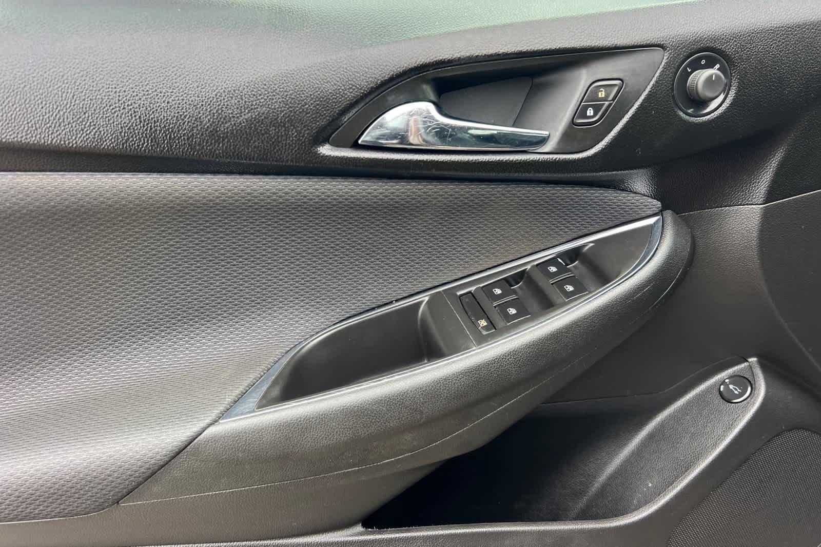Used 2019 Chevrolet Cruze LS FWD image 12