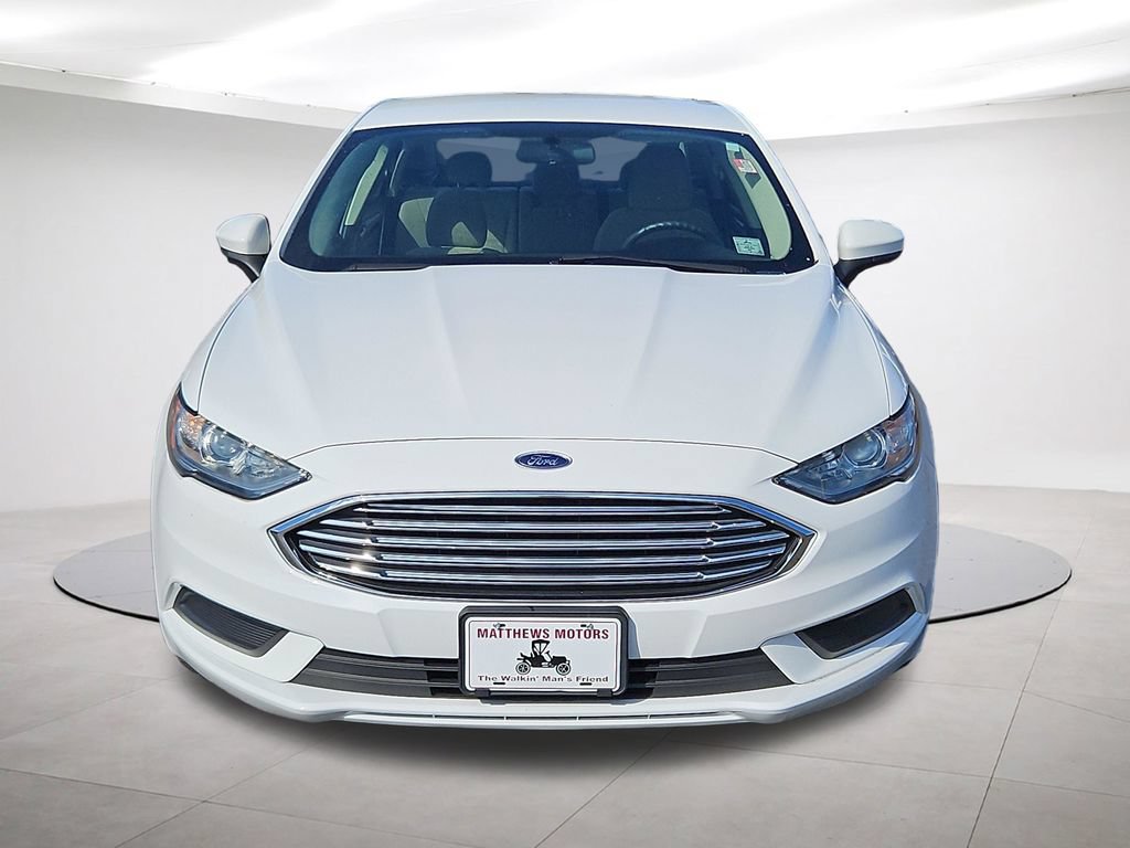 Used 2018 Ford Fusion S FWD image 2