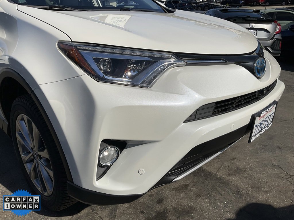Used 2017 Toyota RAV4 Limited image 69