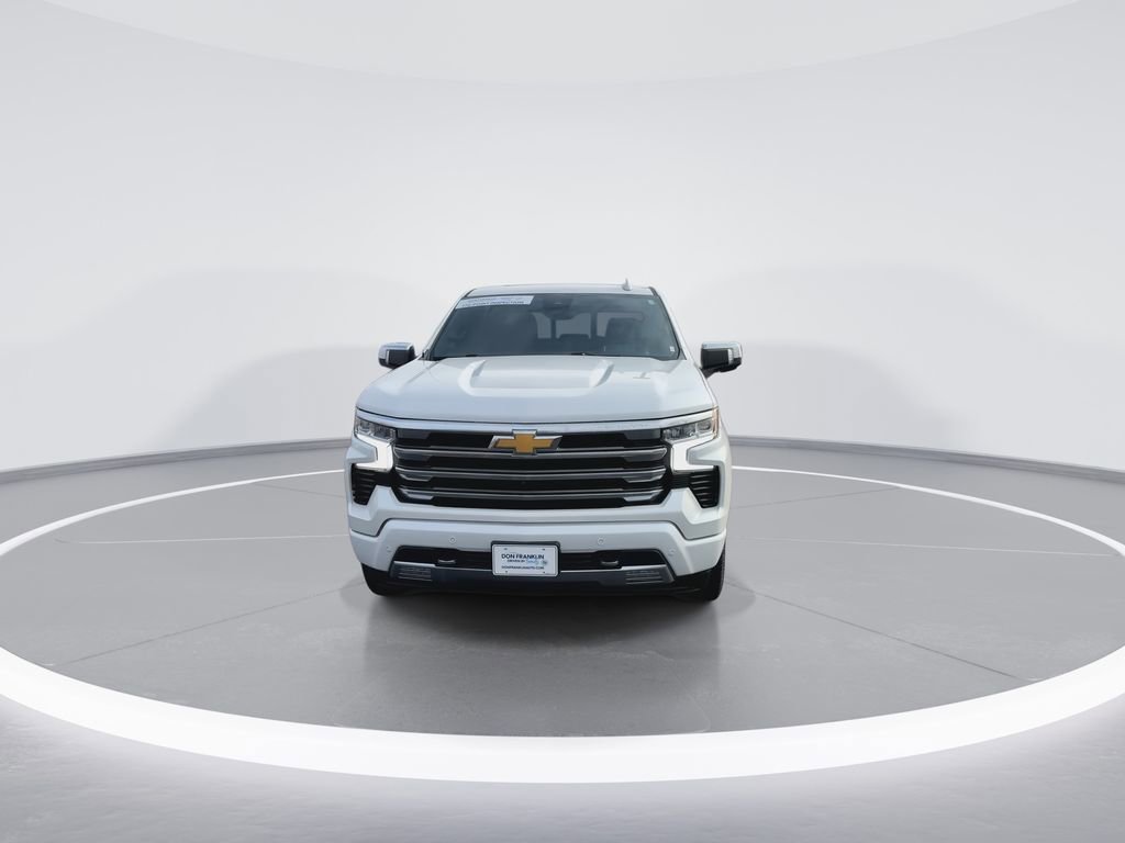 Used 2023 Chevrolet Silverado 1500 High Country w/ High Country Premium Package image 3