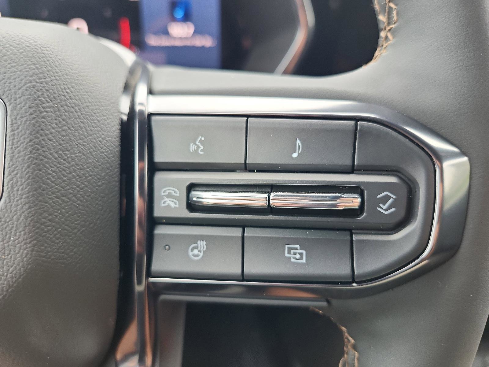 New 2025 GMC Canyon AT4 w/ Nightfall Edition image 20