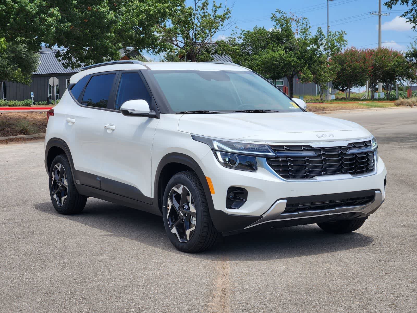 New 2026 Kia Seltos S FWD image 2